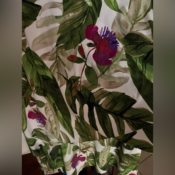 Sleeveless V-Neck Tiered Dress - Picture 4 of 6